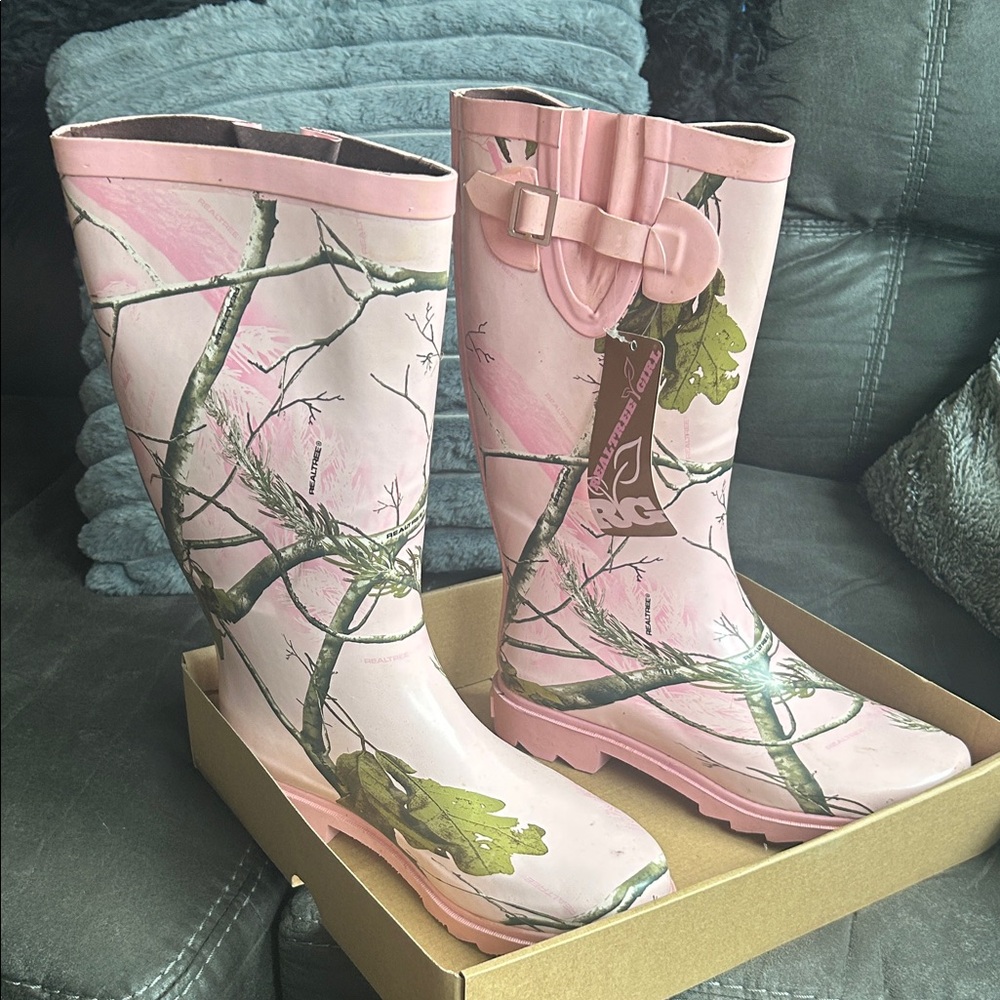 Realtree Pink Camouflage Women's Winter & Rain Boots